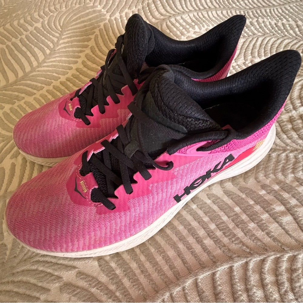 Hoka Solimar Pink/Black Athletic Shoes Womens Size 10 Excellent Condition